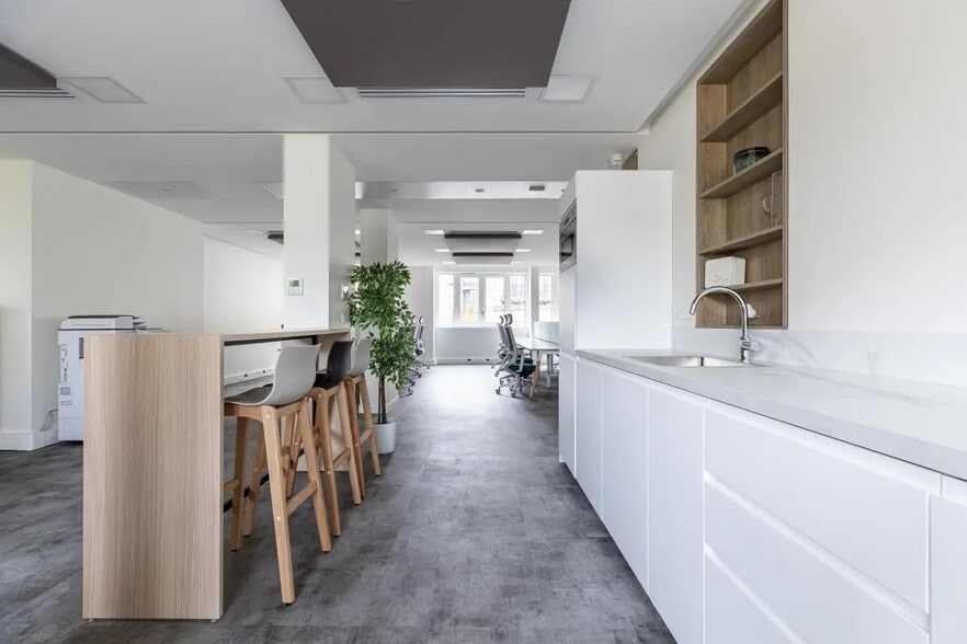 Bureau dans Paris à louer - Photo de l’immeuble – Image 3 sur 11