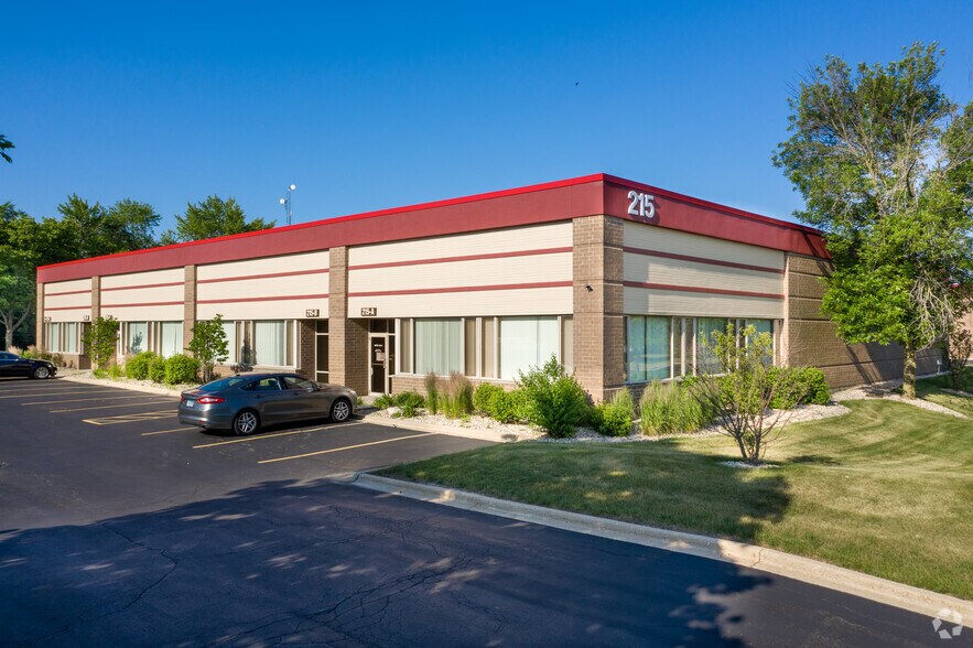 16W235 83rd St, Burr Ridge, IL à louer - Photo de l’immeuble – Image 1 sur 5