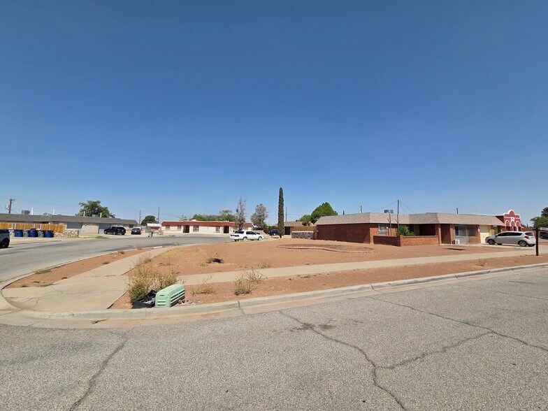 3121 Forney Ln, El Paso, TX à vendre - Photo de l’immeuble – Image 3 sur 25