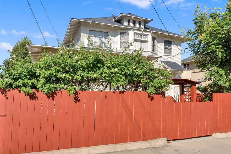 225 N Avenue 57, Los Angeles, CA à vendre - Photo de l’immeuble – Image 2 sur 69