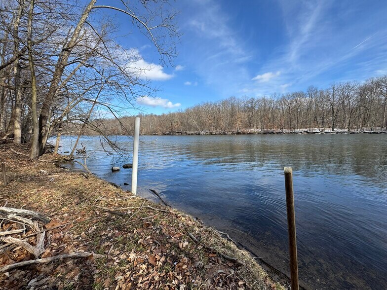 13985 S Indian Springs Rd, Buchanan, MI à vendre - Photo de l’immeuble – Image 1 sur 21