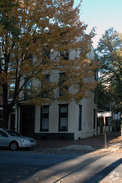 801 Green St, Harrisburg, PA à vendre - Photo de l’immeuble – Image 2 sur 3