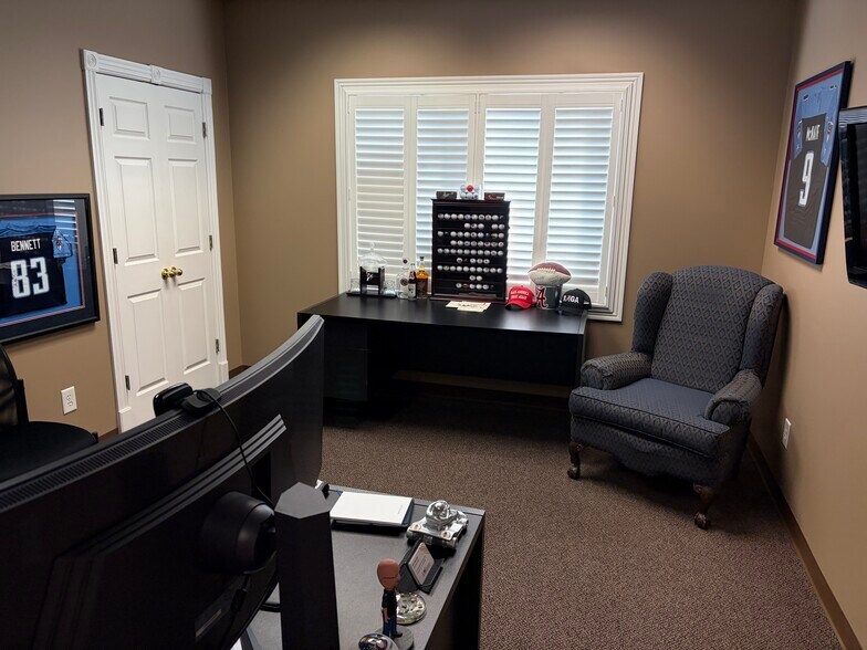 2518-2528 N Mount Juliet Rd, Mount, Mount Juliet, TN à louer - Photo intérieure – Image 3 sur 14
