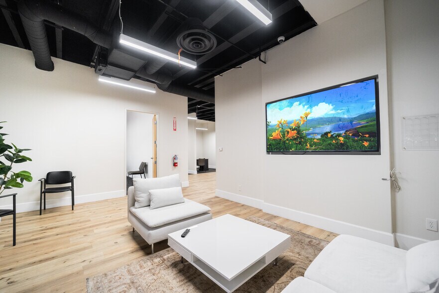 3505 Cadillac Ave, Costa Mesa, CA à louer - Photo de l’immeuble – Image 3 sur 46