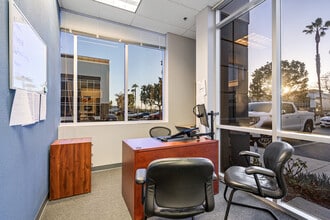 803-827 Anchorage Place, Chula Vista, CA à louer Photo de l’immeuble– Image 2 sur 32