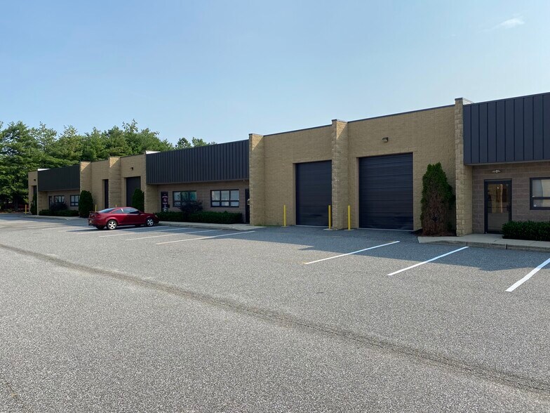 443 Commerce Ln, West Berlin, NJ à louer - Photo de l’immeuble – Image 3 sur 7