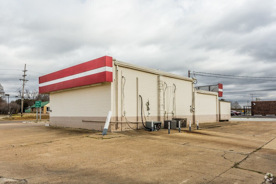 551 E Lee St, Sardis, MS à louer - Photo de l’immeuble – Image 3 sur 4