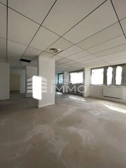 Local commercial dans Vincennes à vendre - Photo de l’immeuble – Image 3 sur 4