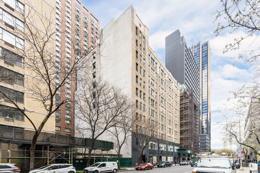 33 W 60th St, New York, NY à louer - Photo principale – Image 1 sur 19