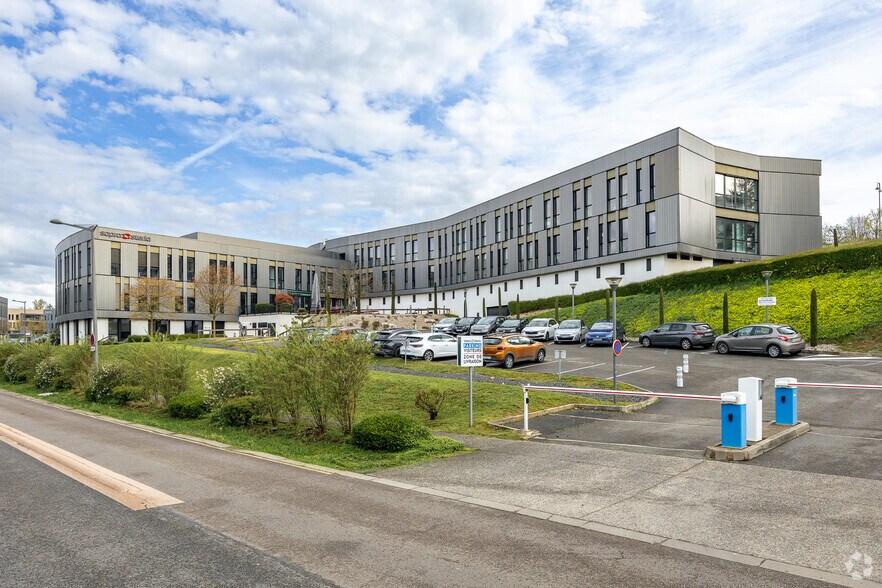 Bureau dans Limonest à louer - Photo principale – Image 1 sur 7