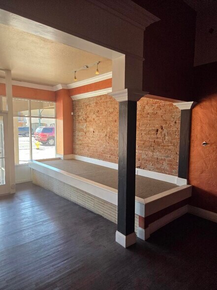 128 W Main St, Mesa, AZ à louer - Photo de l’immeuble – Image 2 sur 2