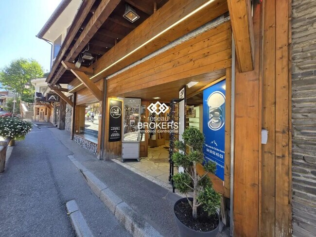 Plus de détails pour Local commercial à louer