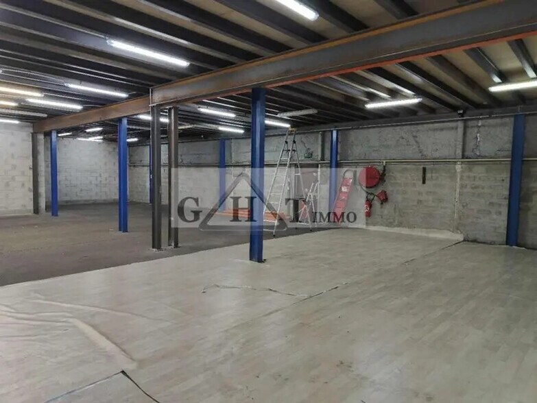 Industriel/Logistique dans La Courneuve à louer - Photo de l’immeuble – Image 1 sur 5