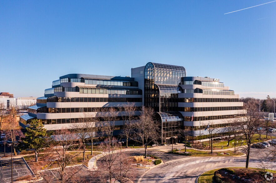 4343 Commerce Ct, Lisle, IL à louer - Photo principale – Image 1 sur 10