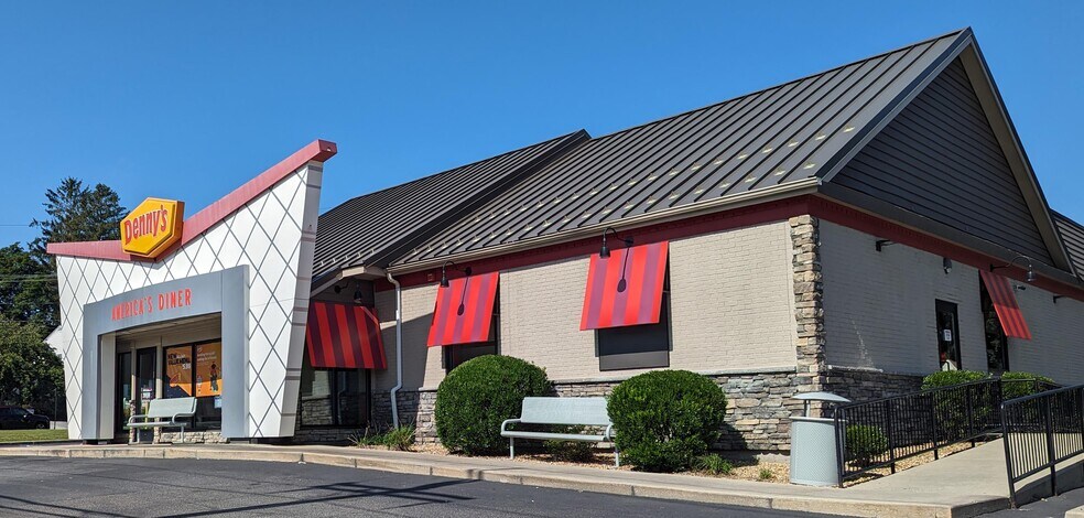1177 Reservoir Ave, Cranston, RI à louer - Photo de l’immeuble – Image 1 sur 3