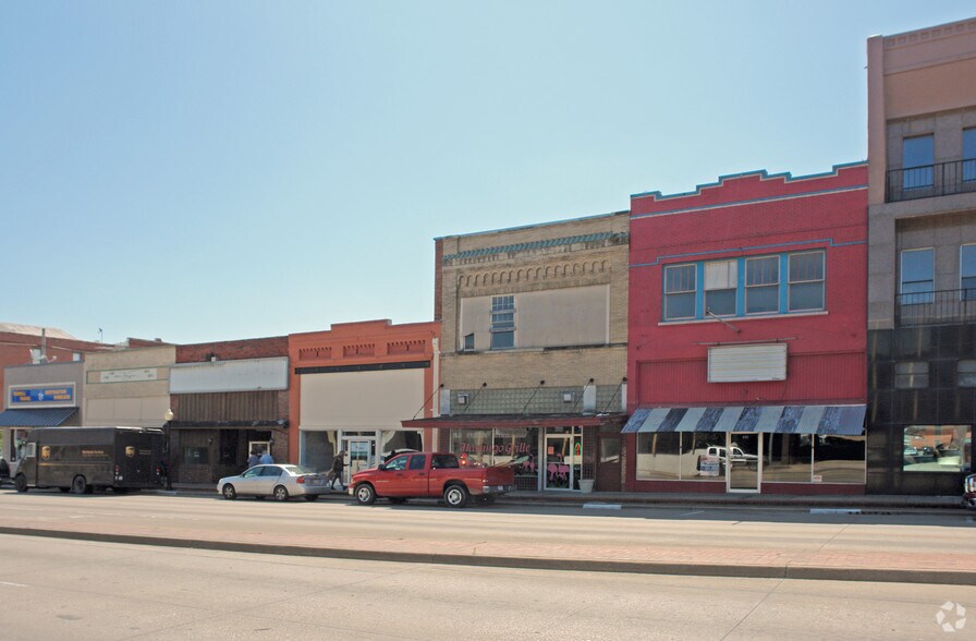 111 W Moore Ave, Terrell, TX à vendre - Photo de l’immeuble – Image 3 sur 3
