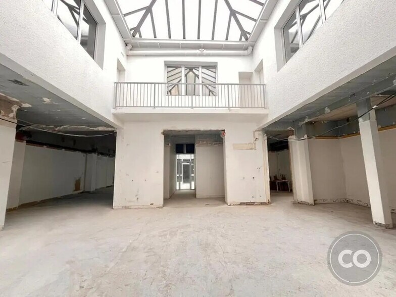 Bureau dans Paris à louer - Photo de l’immeuble – Image 3 sur 7