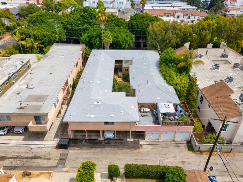 2921 Arizona Ave, Santa Monica, CA à vendre - Photo de l’immeuble – Image 3 sur 54