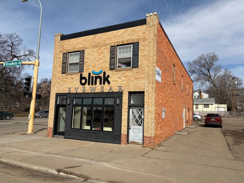 234 W Broadway Ave, Bismarck, ND à vendre - Photo de l’immeuble – Image 3 sur 7
