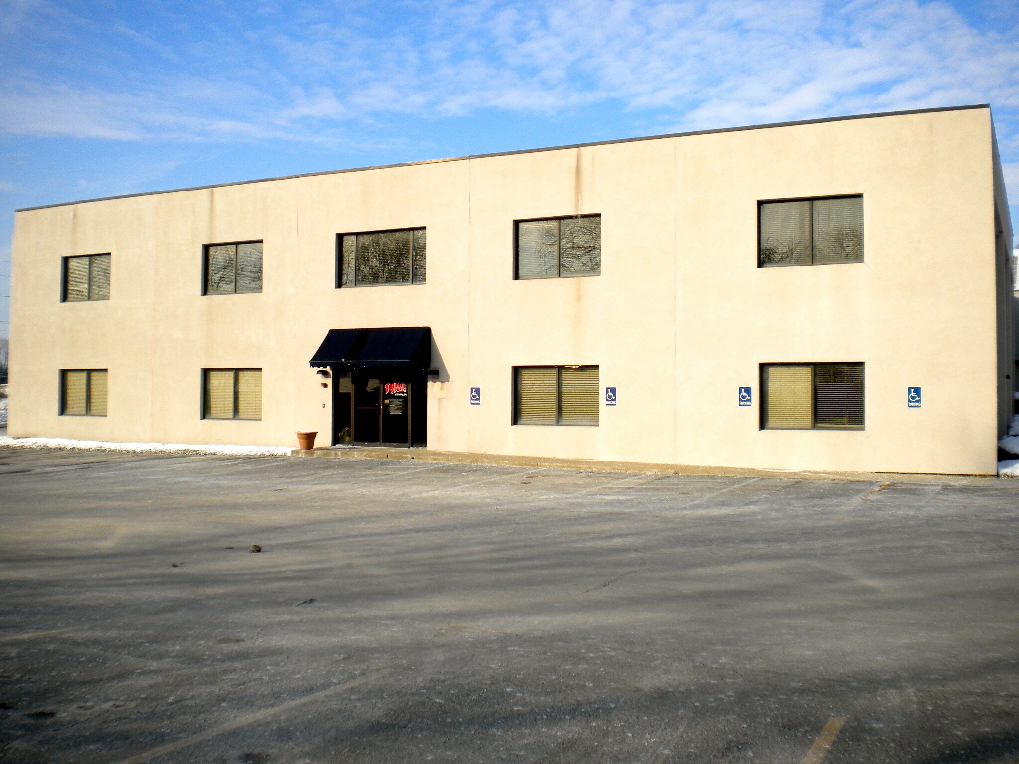 987 Stewart Rd, Monroe, MI à louer Photo principale– Image 1 sur 15