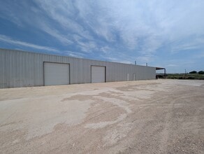 7800 N Hwy 6, Waco, TX à louer Photo intérieure– Image 2 sur 4
