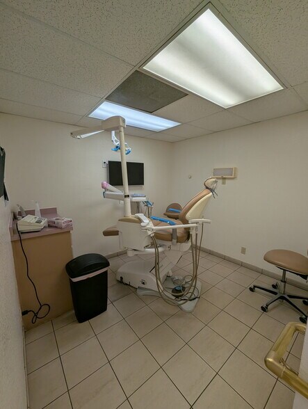 1614 French St, Santa Ana, CA à vendre - Photo de l’immeuble – Image 3 sur 14