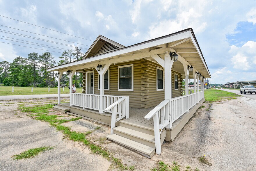 34519 State Highway 249, Pinehurst, TX à vendre - Photo de l’immeuble – Image 3 sur 16