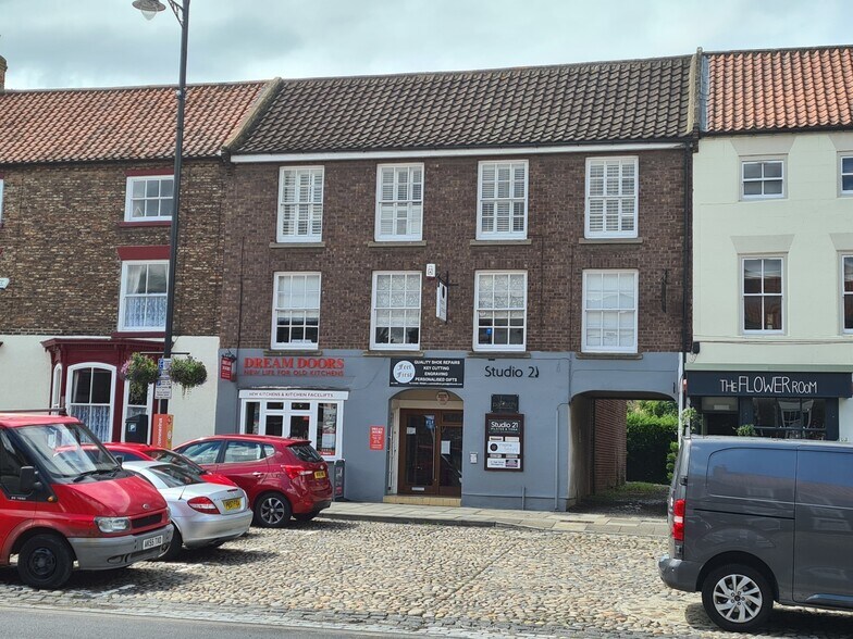 21-21A High St, Yarm à louer - Photo de l’immeuble – Image 2 sur 4