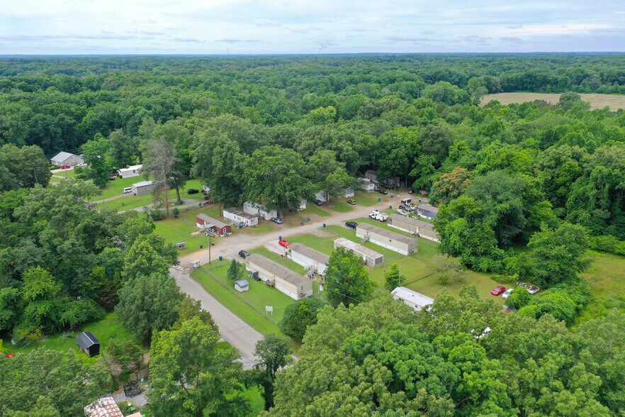 1026 Ross Ln, Clarksville, TN à vendre - Photo de l’immeuble – Image 3 sur 8