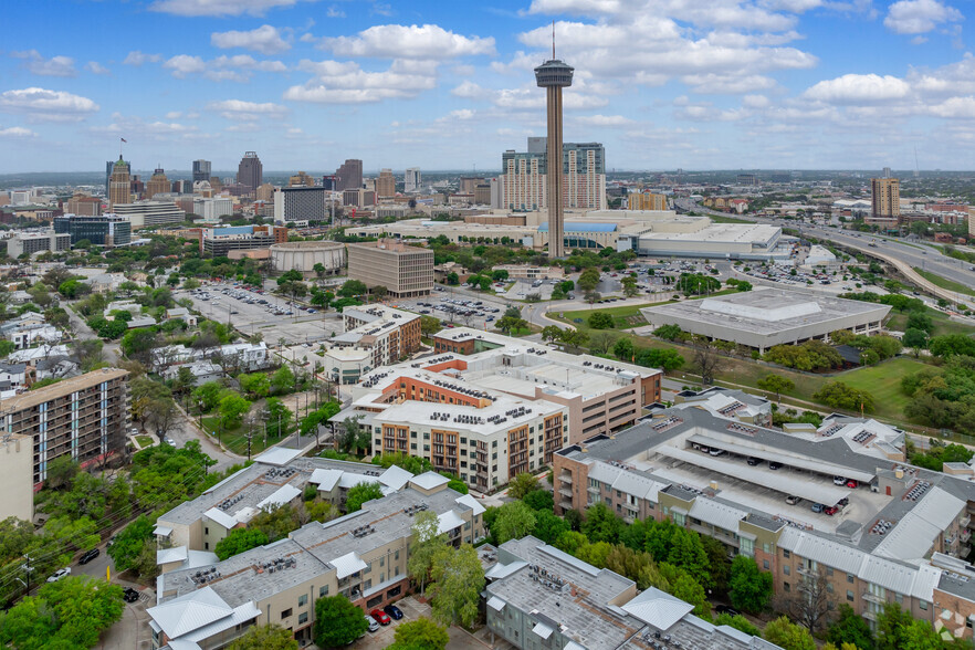 100 Labor St, San Antonio, TX à louer - Photo de l’immeuble – Image 3 sur 10