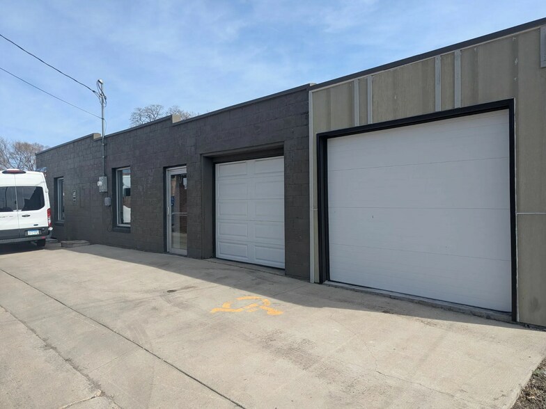 117 E Washington St, Mankato, MN à vendre - Photo de l’immeuble – Image 2 sur 10