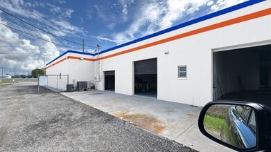 10300 Us Highway 19 N, Pinellas Park, FL à louer Photo intérieure– Image 2 sur 18