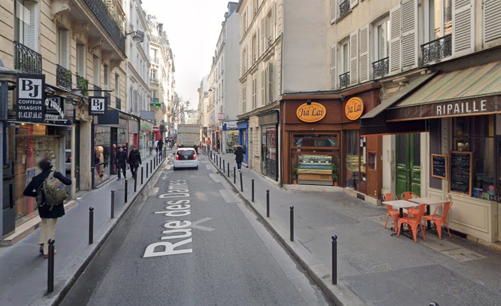 Local commercial dans Paris à louer Photo de l’immeuble– Image 1 sur 3