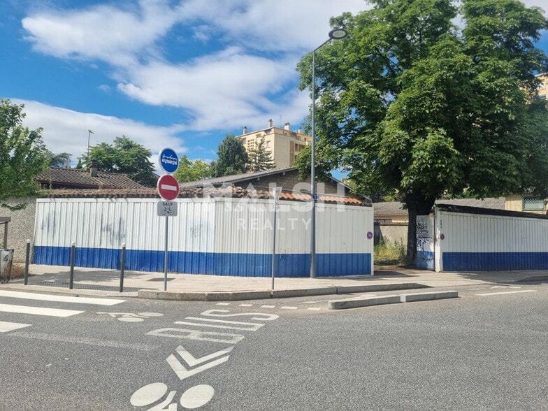 Local commercial dans Villeurbanne à louer - Photo de l’immeuble – Image 2 sur 2