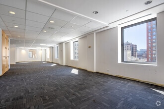1555 Rue Peel, Montréal, QC à louer Photo intérieure– Image 2 sur 2