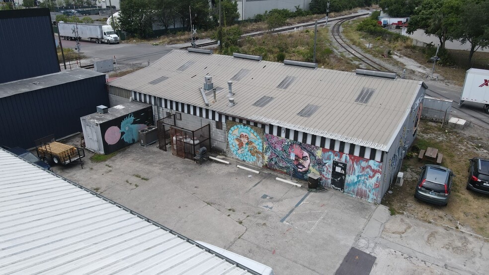 3605-3615 E. 7TH AVENUE portefeuille de 4 biens à vendre sur LoopNet.fr - Photo principale – Image 3 sur 4