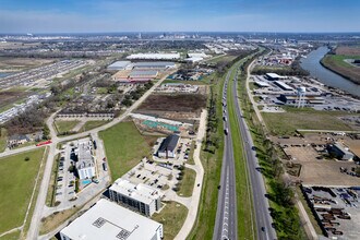 2740 N Westport Dr, Port Allen, LA - Vue aérienne vue de carte - Image1