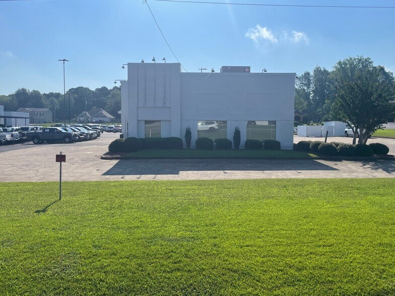 710 N Brindlee Mountain Pky, Arab, AL à louer - Photo de l’immeuble – Image 3 sur 8