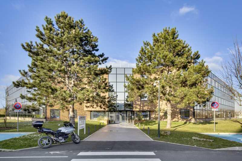 Bureau dans Saint-Aubin à louer - Photo de l’immeuble – Image 1 sur 15