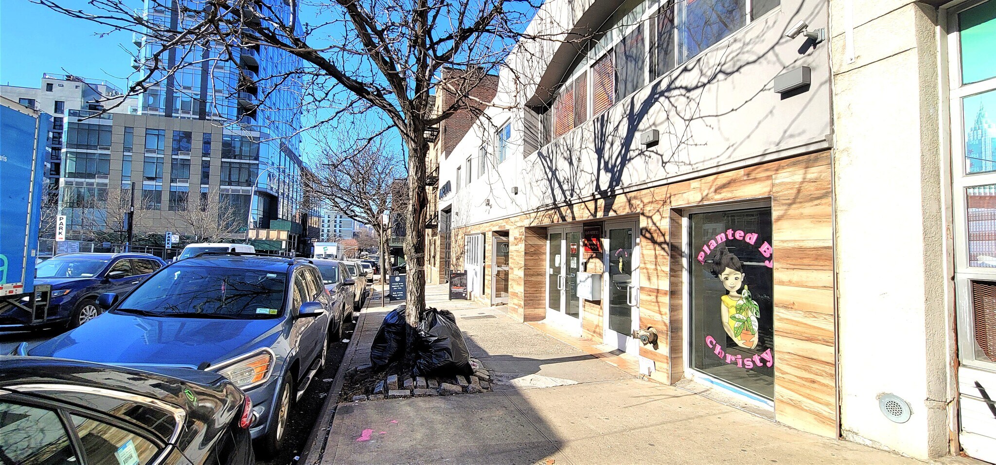2409-2411 41st Ave, Long Island City, NY à louer Photo de l’immeuble– Image 1 sur 9