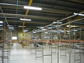 Plus de détails pour Local d'activités à louer