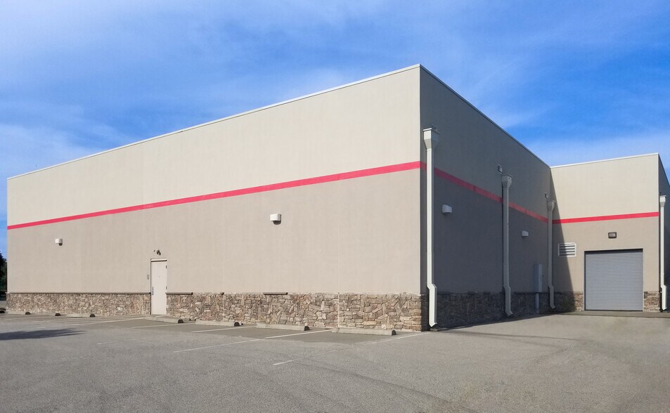 610 S Commercial St, Harrisonville, MO à louer - Photo de l’immeuble – Image 3 sur 3