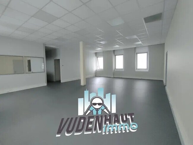 Plus de détails pour Bureau à louer