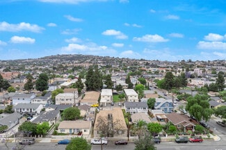 Plus de détails pour 2751 E 14th St, Long Beach, CA - Logement à vendre