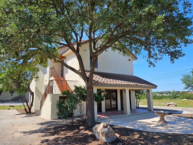 17425 Redland Rd, San Antonio, TX à louer - Photo de l’immeuble – Image 3 sur 7