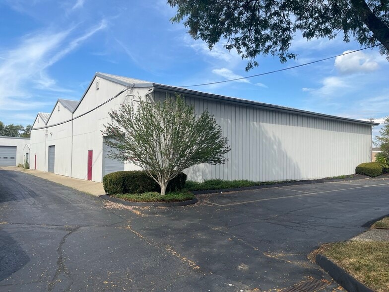 7188 Main St, Newtown, OH à louer - Photo de l’immeuble – Image 3 sur 3