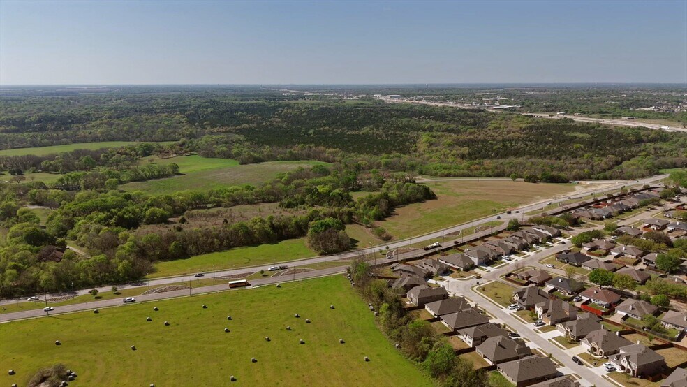 2800 W Belt Line Rd, Lancaster, TX à vendre - Vidéo sur l’annonce professionnelle – Image 2 sur 15