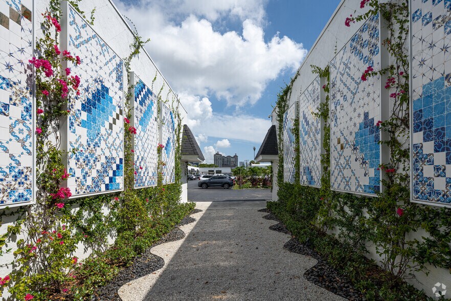 500-502 Palm St, West Palm Beach, FL à louer - Photo de l’immeuble – Image 2 sur 9