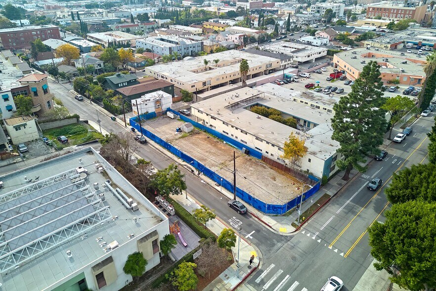 1269 Lyman Pl, Los Angeles, CA à vendre - Photo de l’immeuble – Image 2 sur 9
