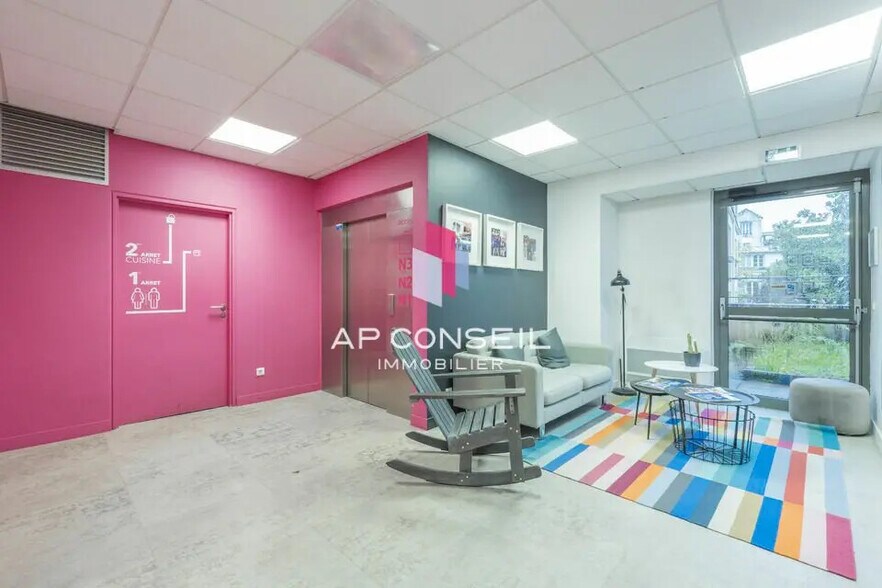 Bureau dans Versailles à vendre - Photo de l’immeuble – Image 3 sur 6